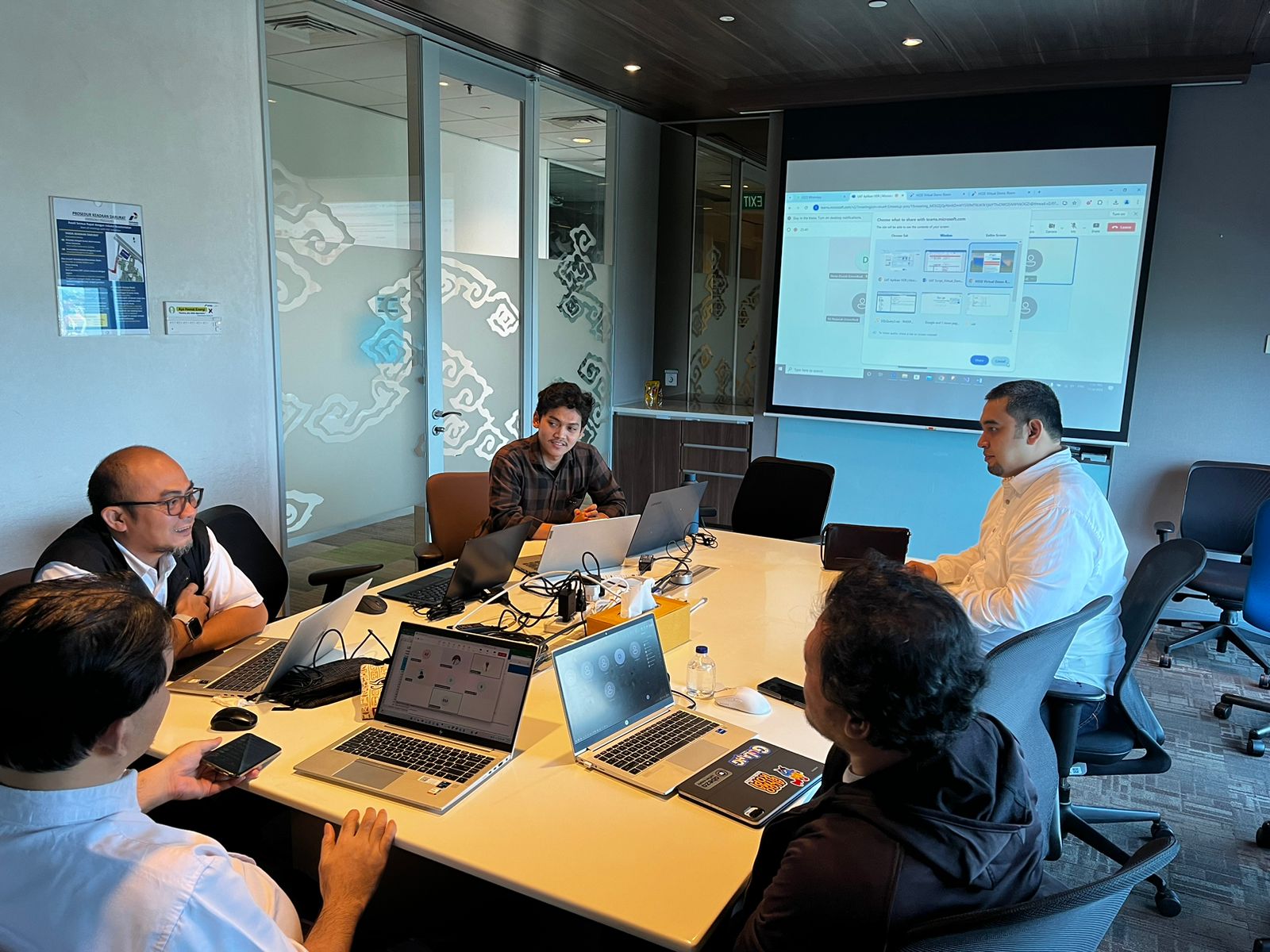 Meeting dengan team IT Pertamina Hulu Energi